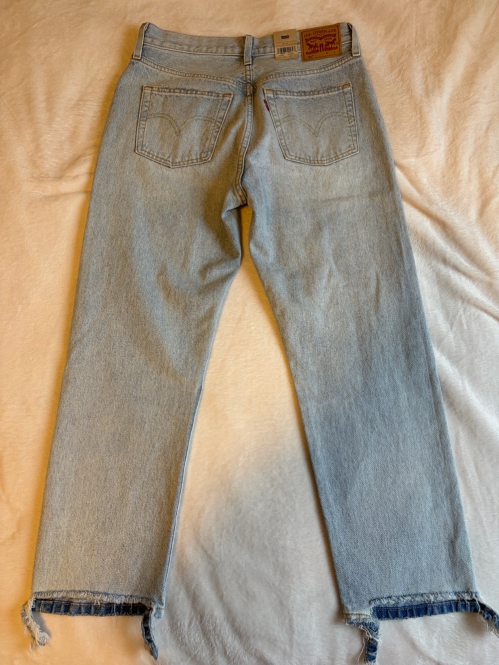 Levi's 501 High-Rise Light Wash Straight-Leg Jeans - Picture 3 of 12